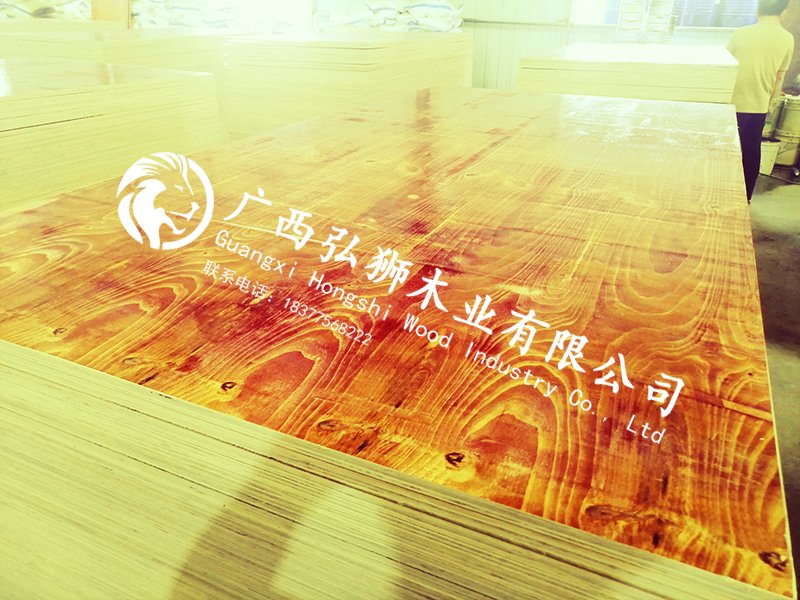 建筑模板松木桉木結(jié)合性?xún)r(jià)比更高